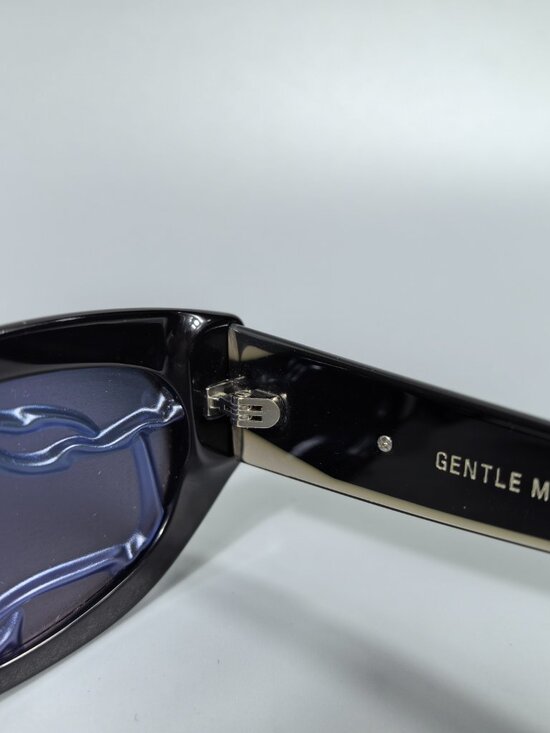 Gentle Monster Venom Cat-Eye Sunglasses - Black, Like New! main image 5